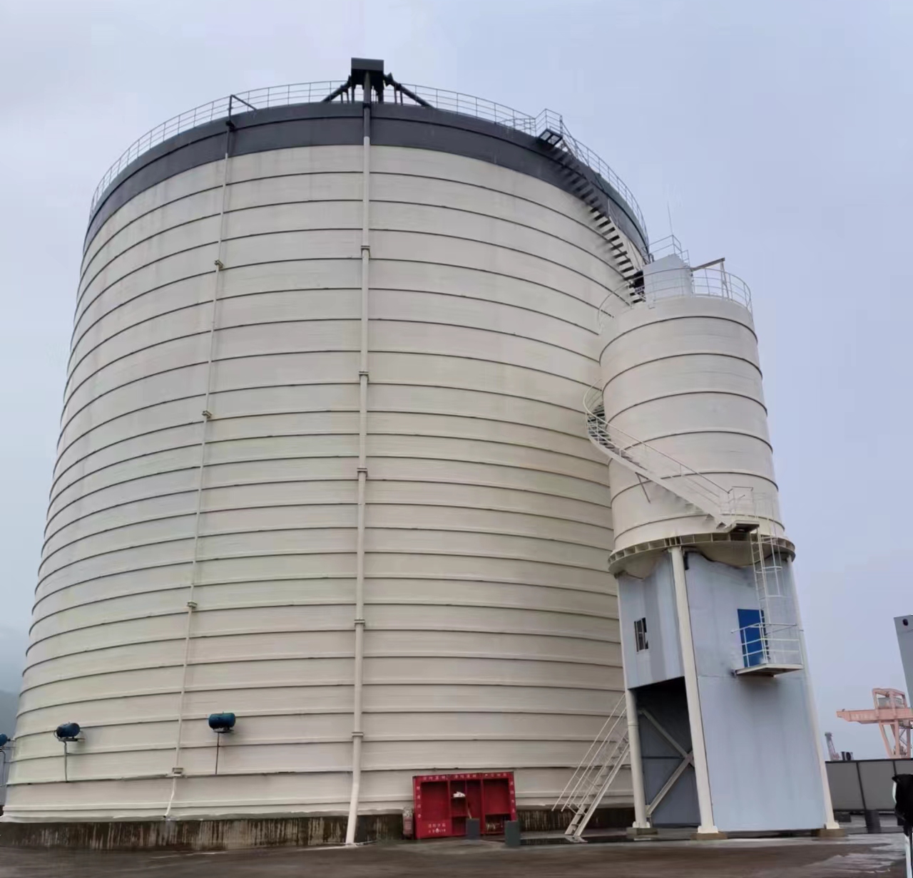 西塞山10万吨水泥钢板库